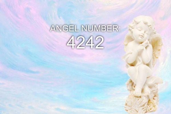 Número de ángel 4242 – Significado y simbolismo